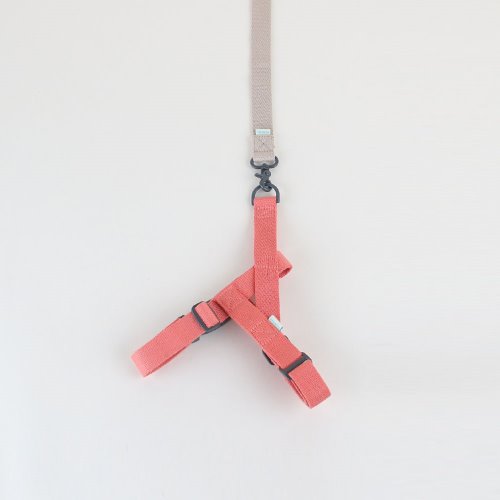 Daily harness _ living coral